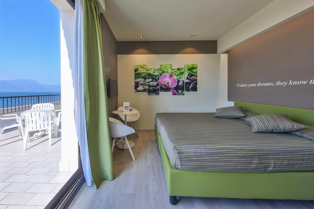 Hotel Ideal Sirmione Luaran gambar