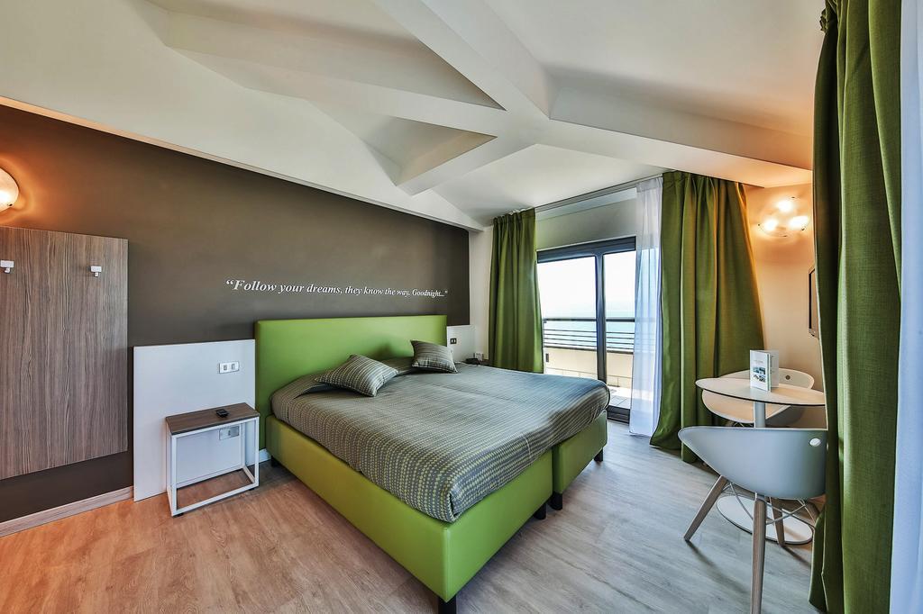 Hotel Ideal Sirmione Luaran gambar